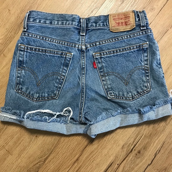 Levi Custom Fit High Waisted Shorts - Picture 2 of 2